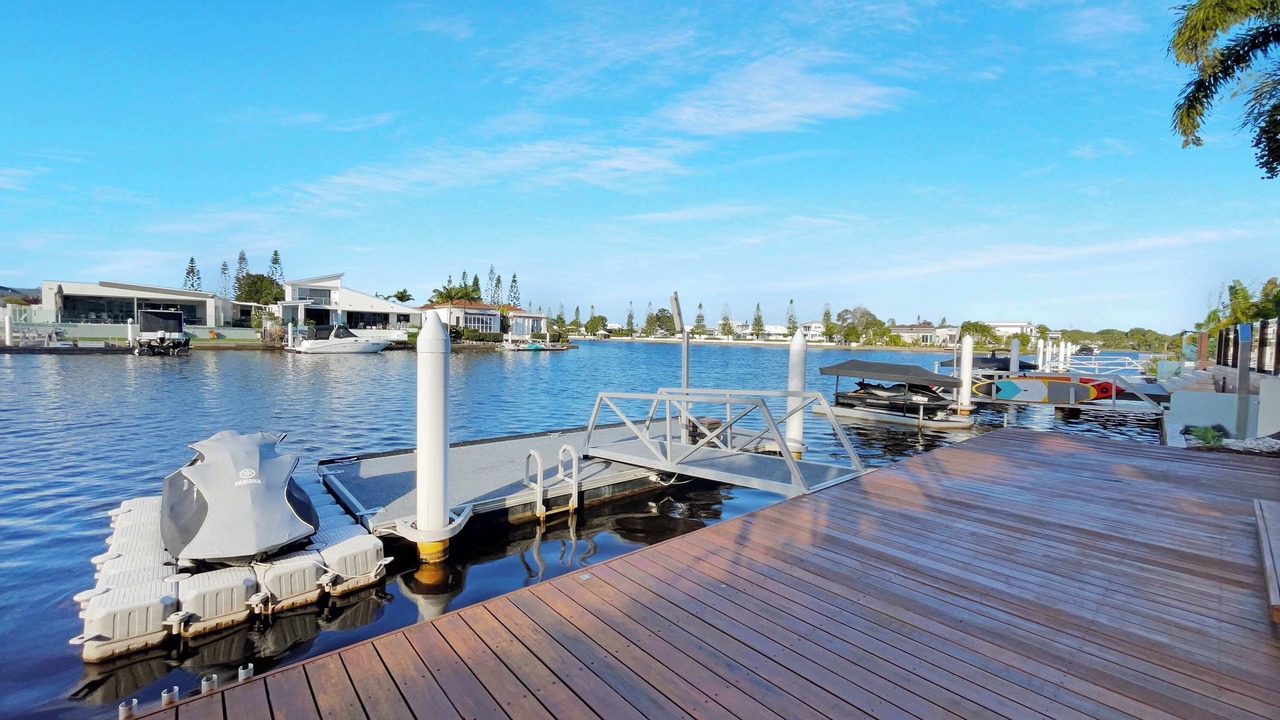 Photo of Others in Pelican Waters