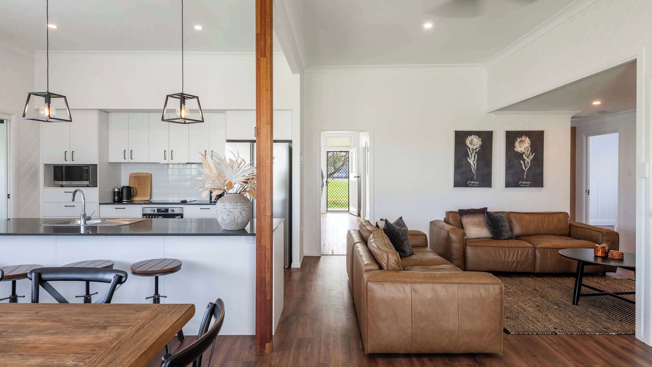 Photo of Livingroom in Chatsworth