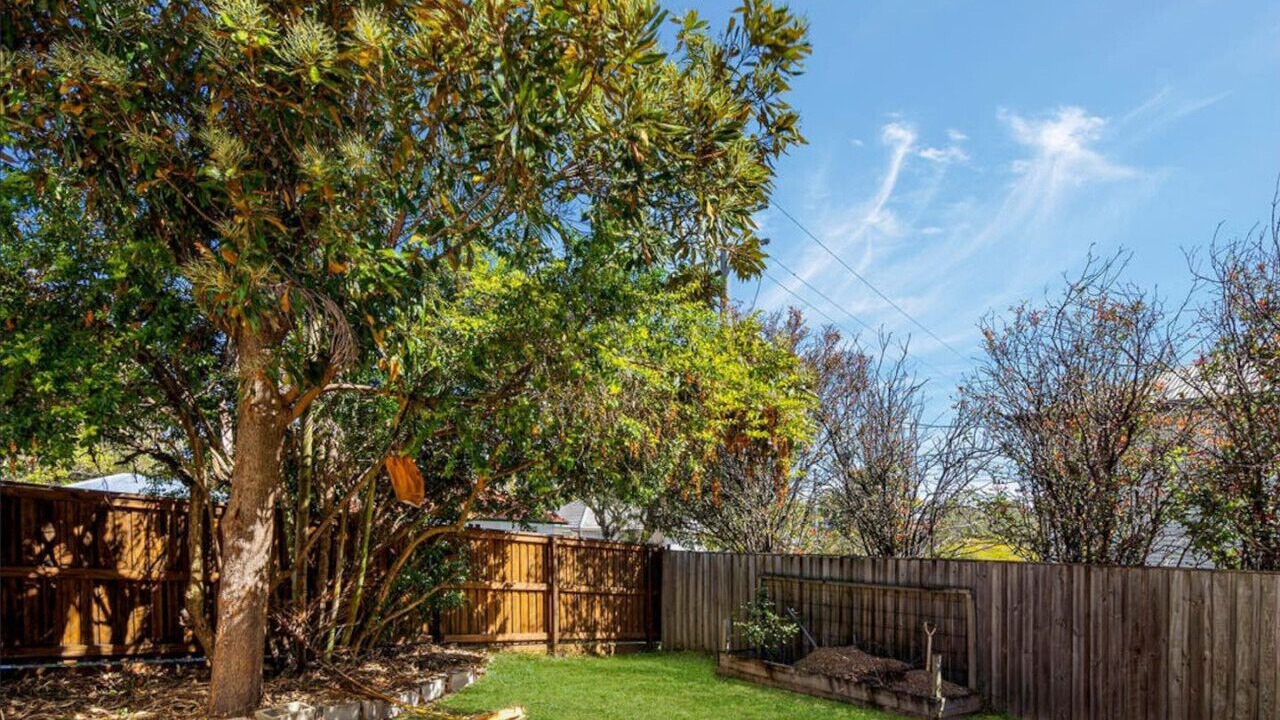 Photo of Outdoor in Holland Park West