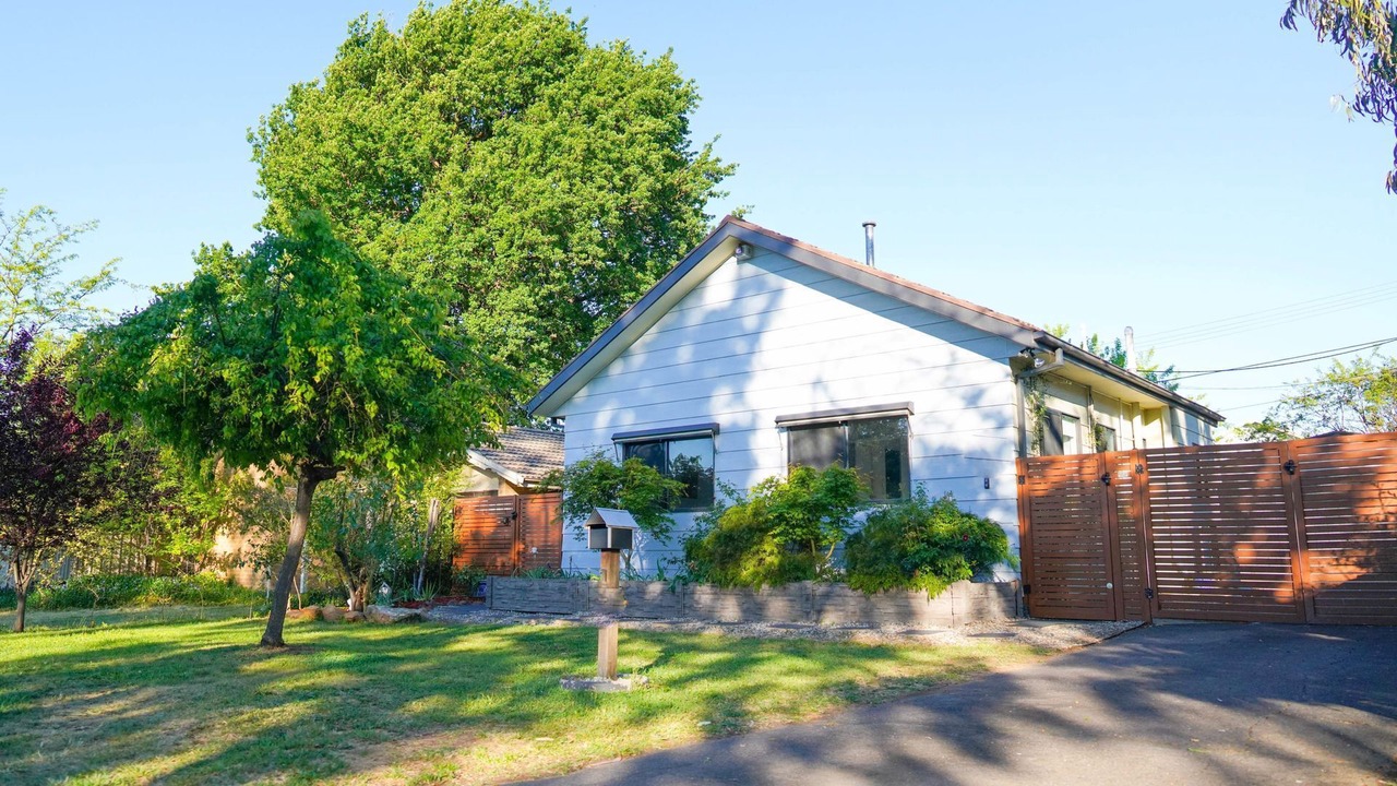 Photo of Outdoor in Narrabundah