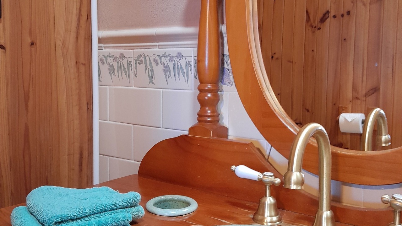 Photo of Bathroom in Mapleton