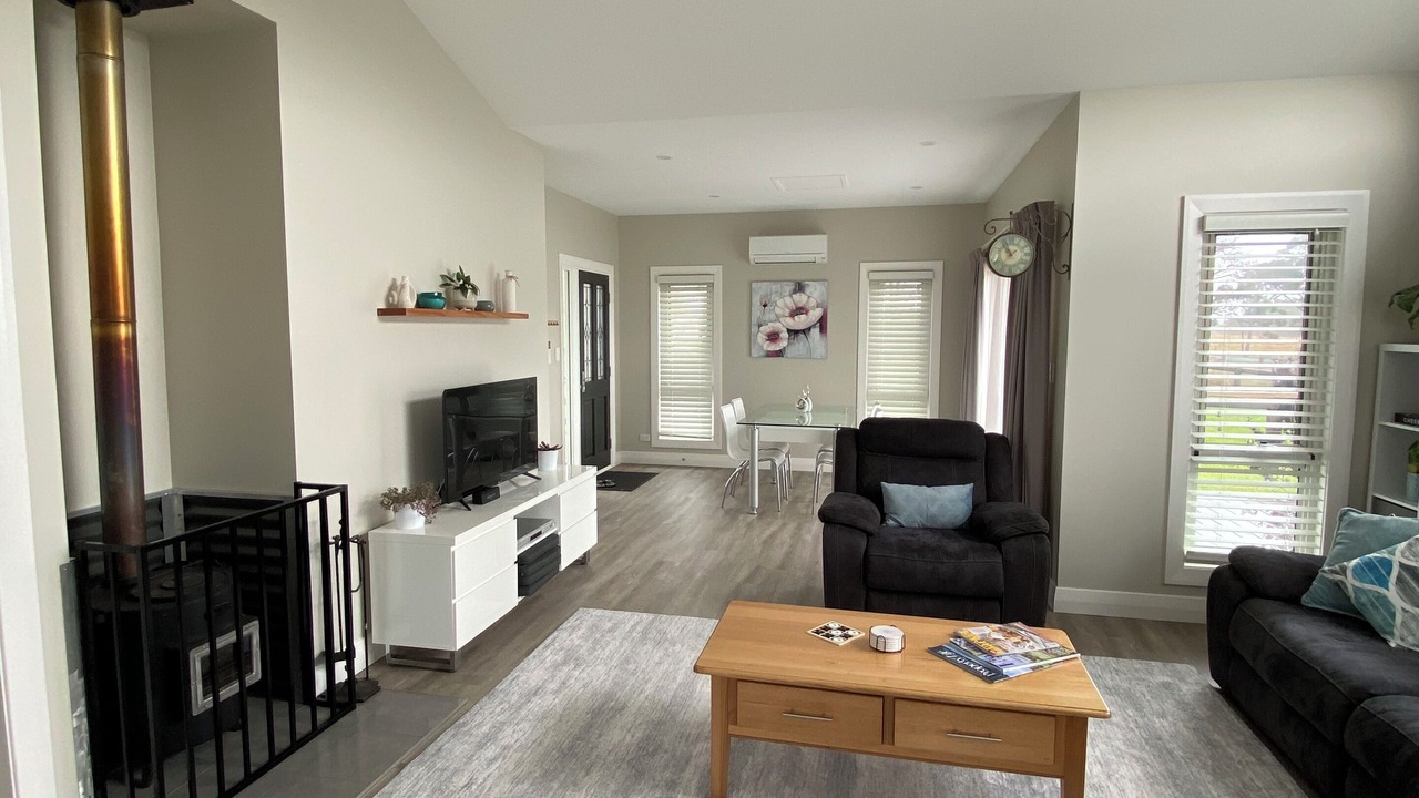 Photo of Livingroom in Canyonleigh
