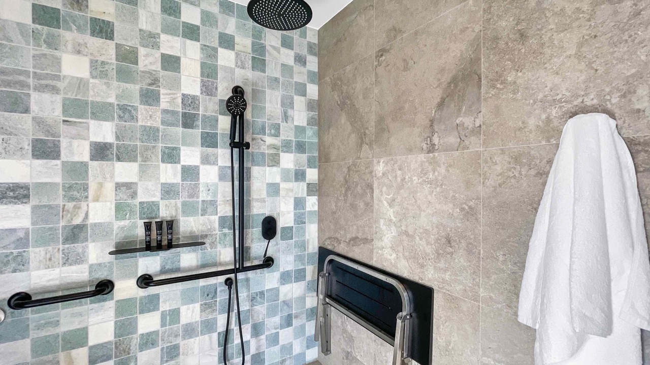 Photo of Bathroom in Broke