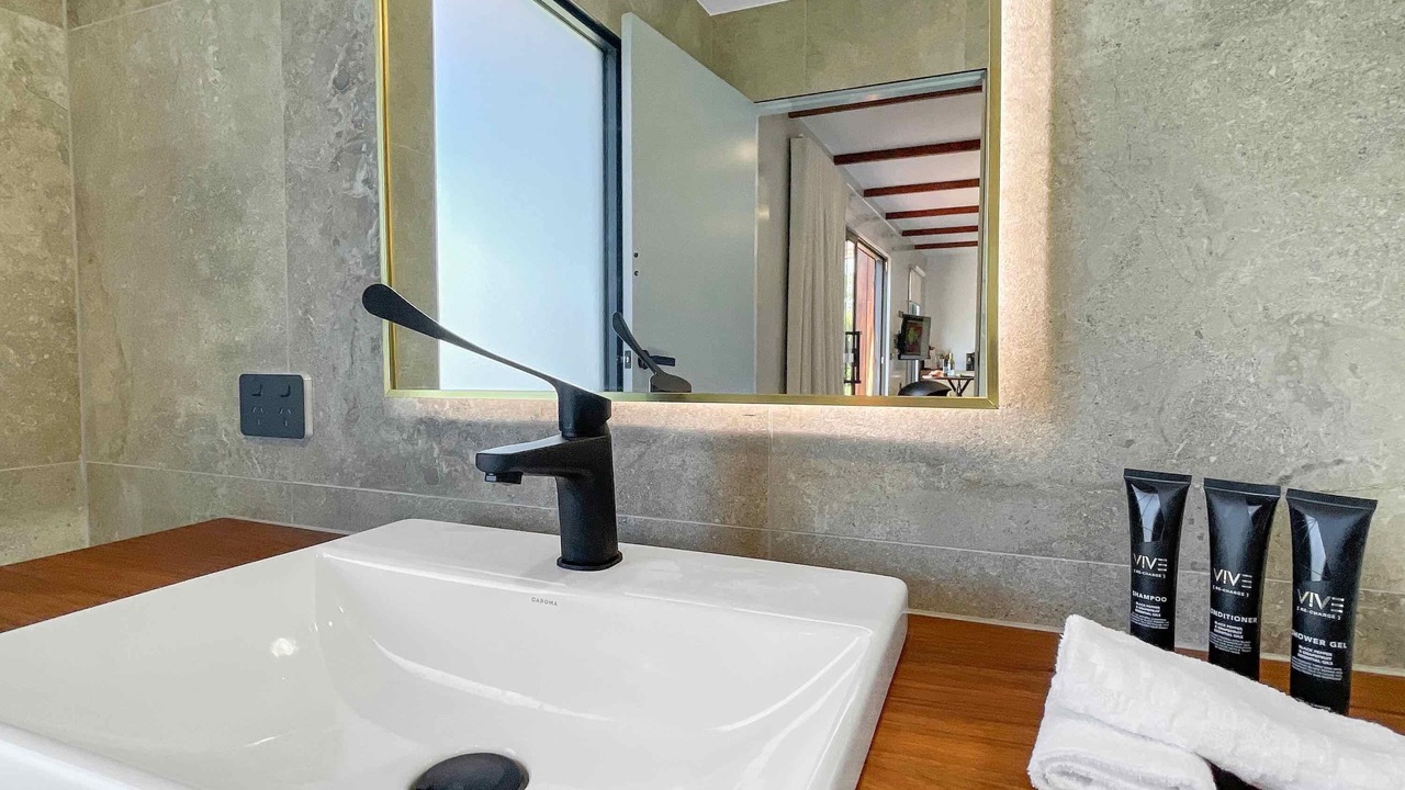 Photo of Bathroom in Broke