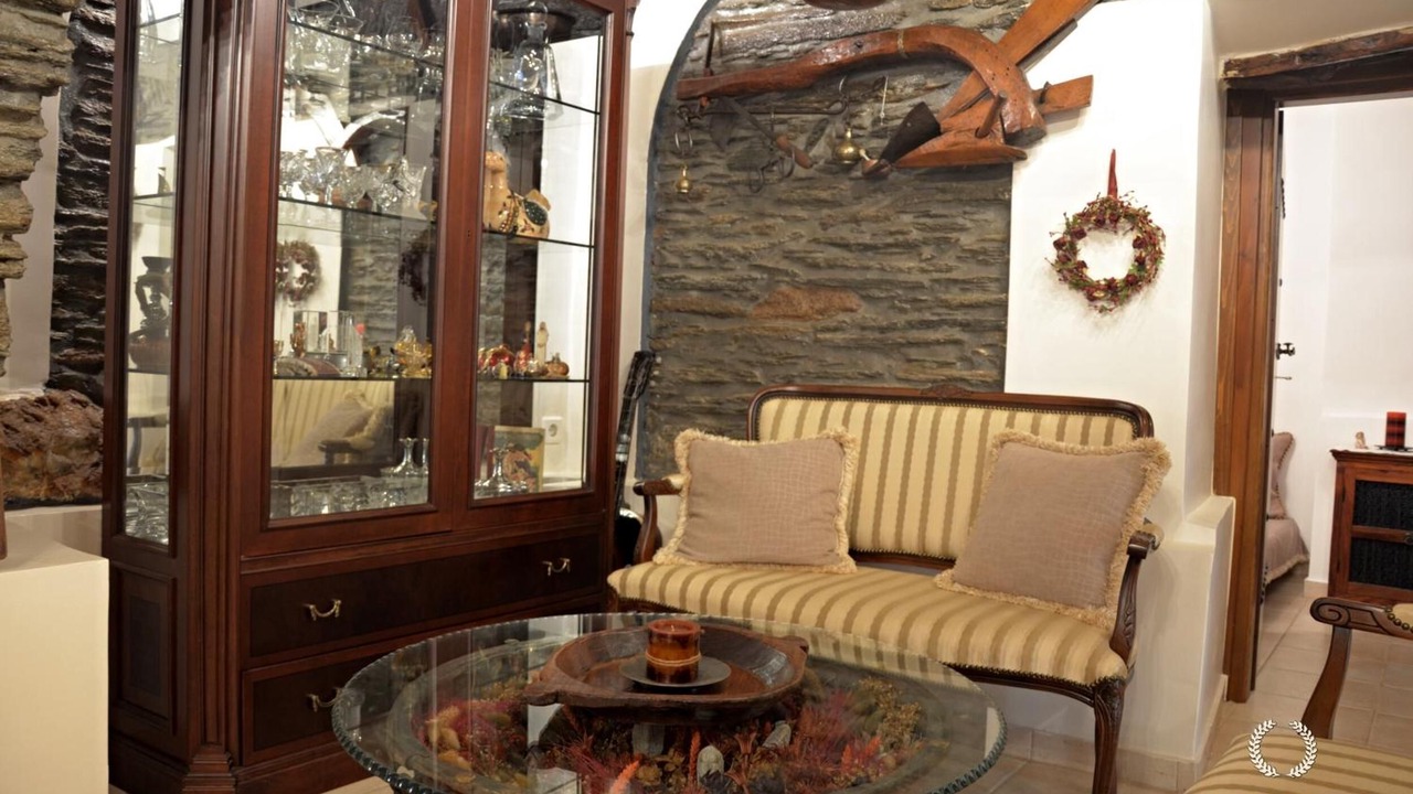 Photo of Livingroom in Ydrousa