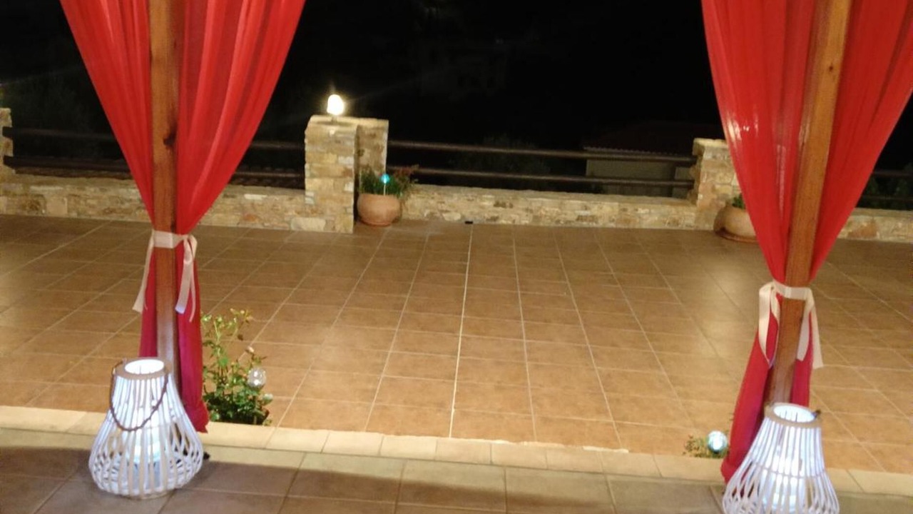 Photo of Patio Balcony in Ydrousa