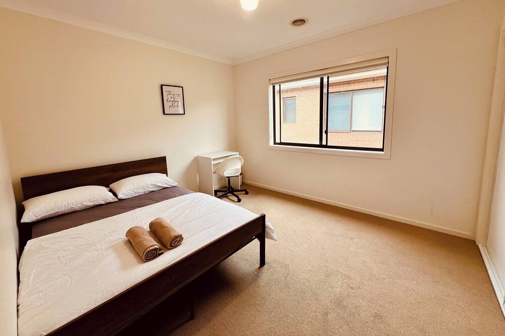 Photo of Bedroom in Sanctuary Lakes