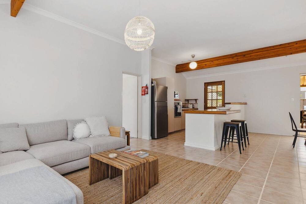 Photo of Livingroom in Dawesville