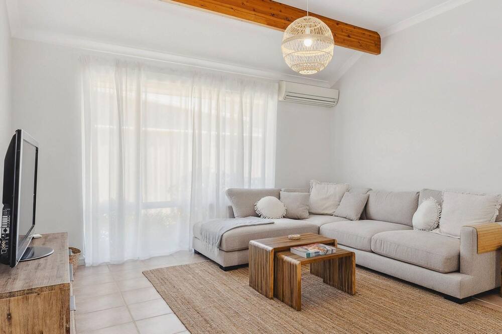 Photo of Livingroom in Dawesville
