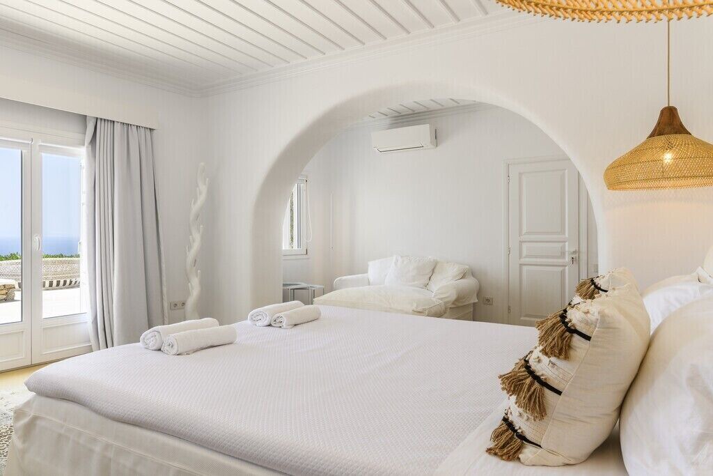 Photo of Bedroom in Tourlos