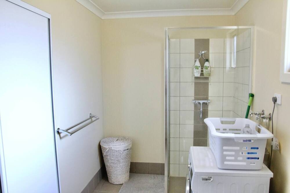 Photo of Bathroom in Thornlie