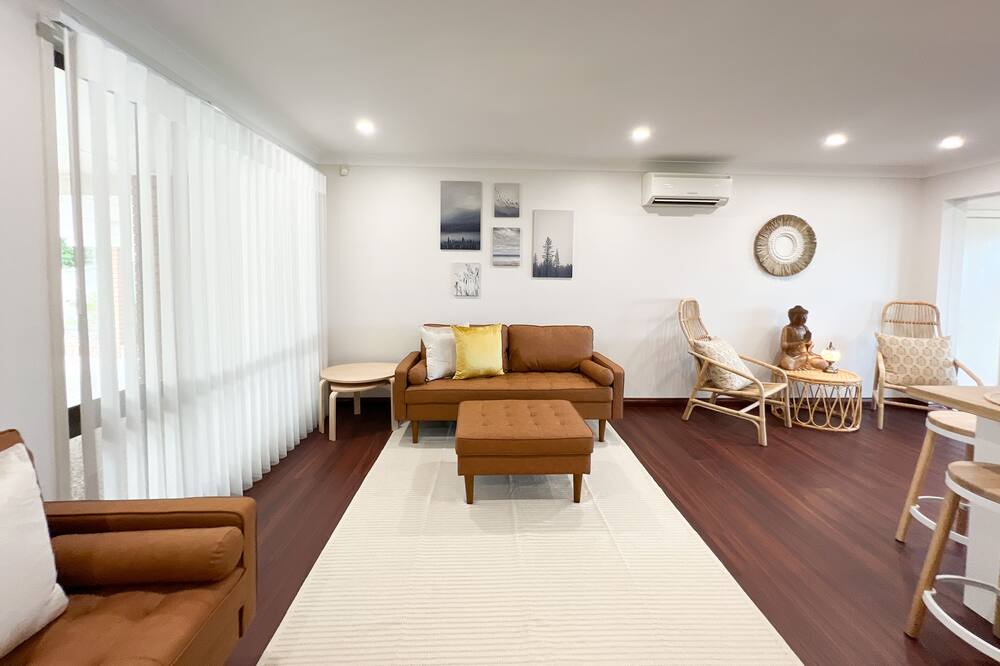 Photo of Livingroom in Central Coast