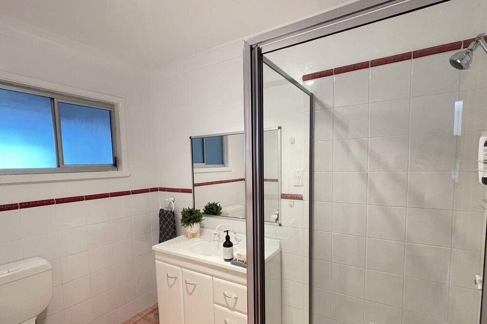 Photo of Bathroom in Inverell