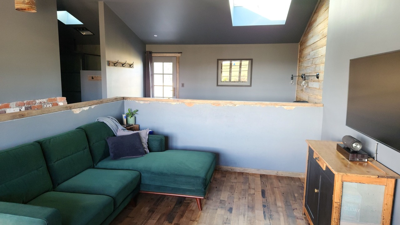 Photo of Livingroom in Exeter