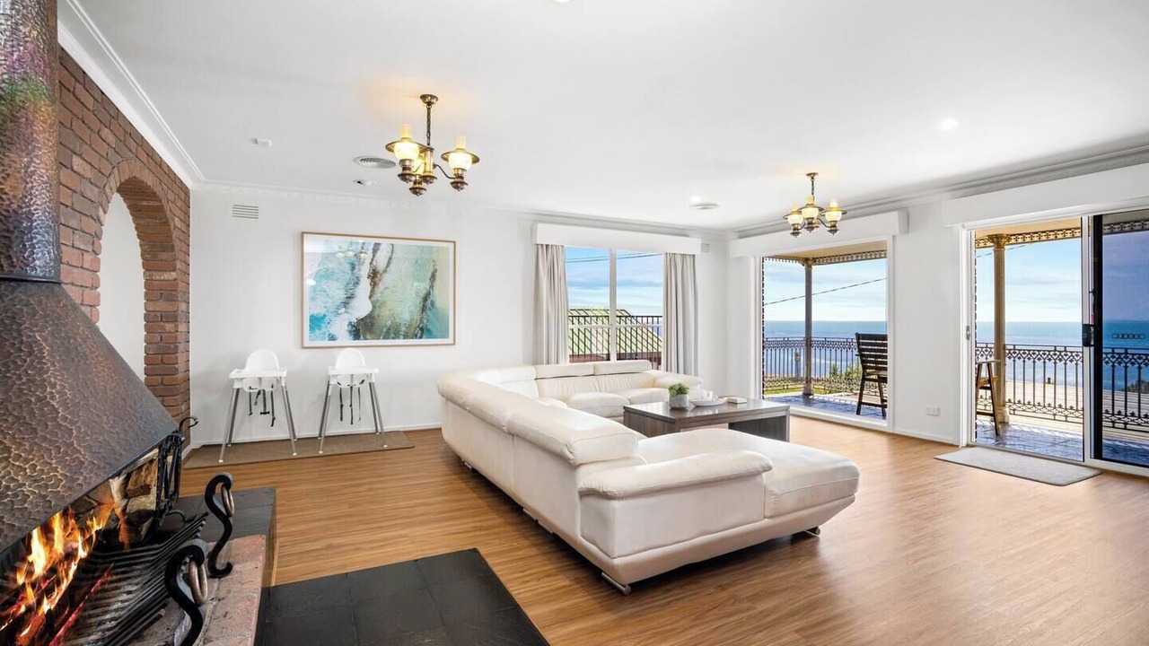 Photo of Livingroom in Clifton Springs