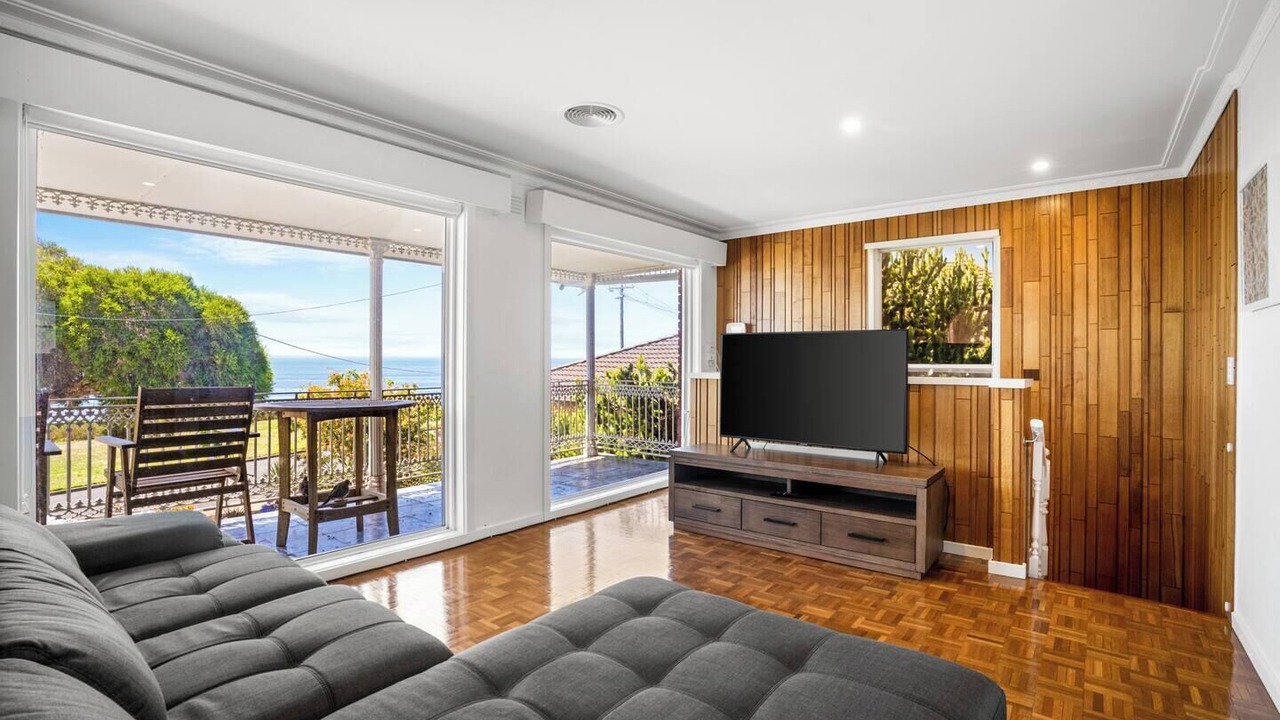 Photo of Livingroom in Clifton Springs