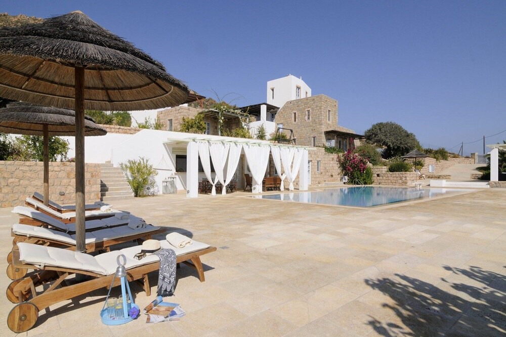 Photo of Outdoor in Grikos