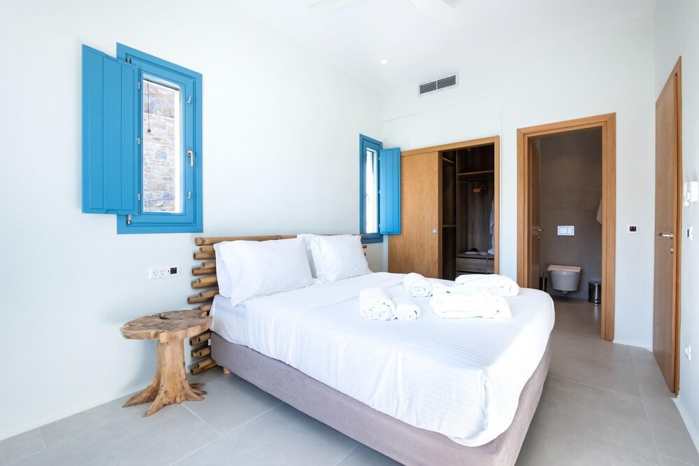 Photo of Bedroom in Ornos