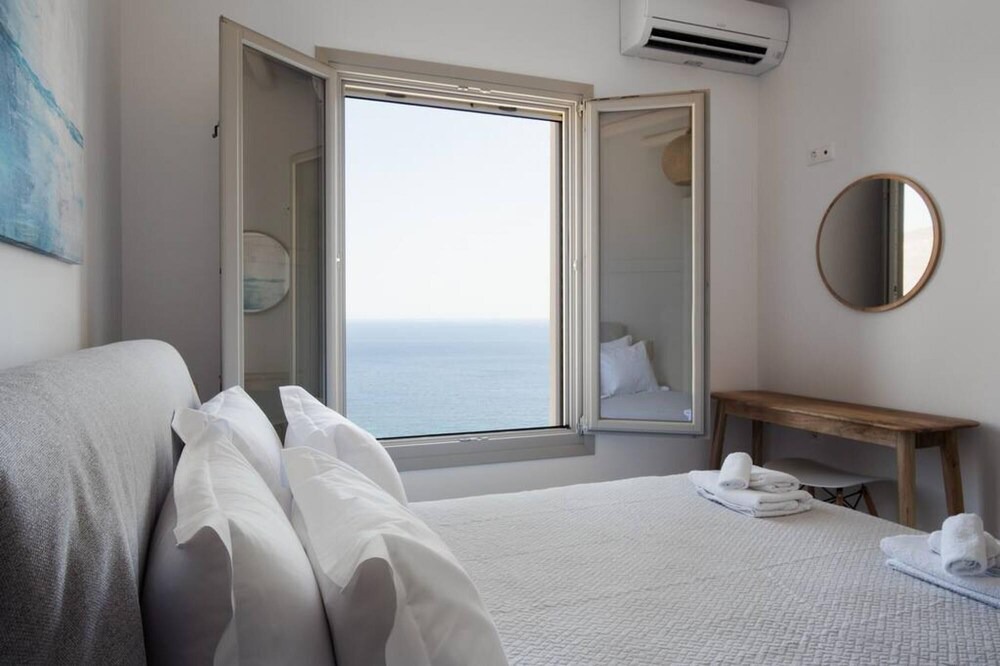 Photo of Bedroom in Serifos