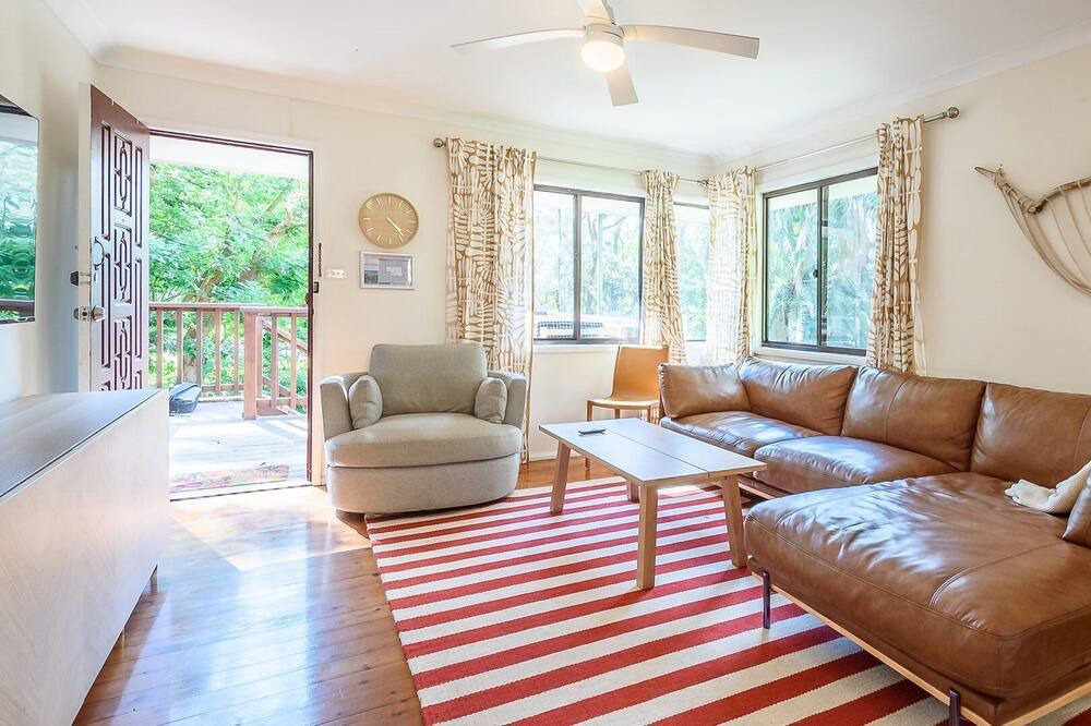 Photo of Livingroom in Hardys Bay
