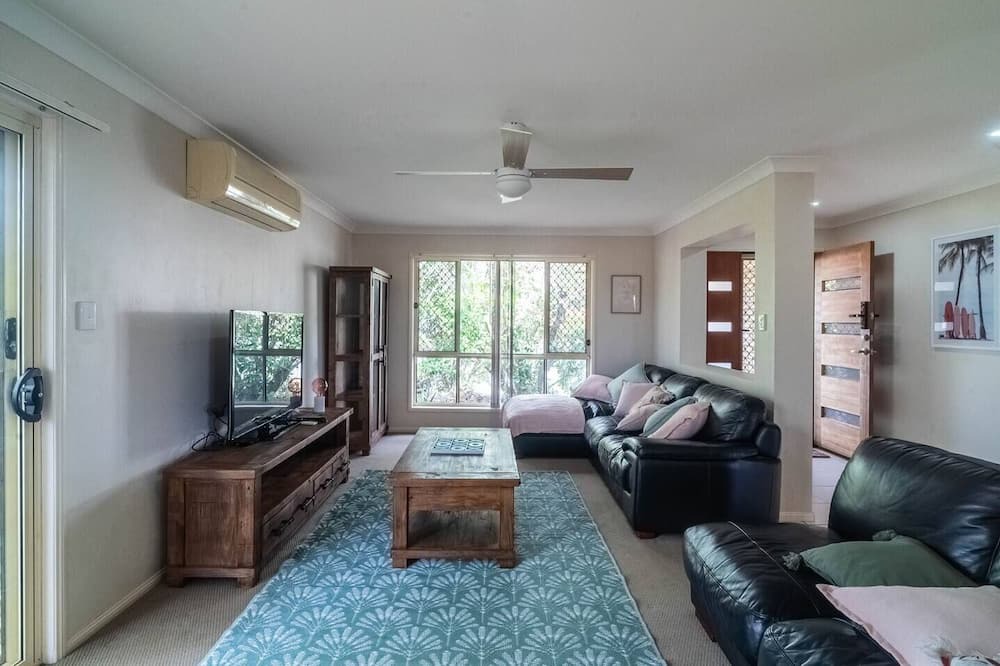 Photo of Livingroom in Upper Coomera