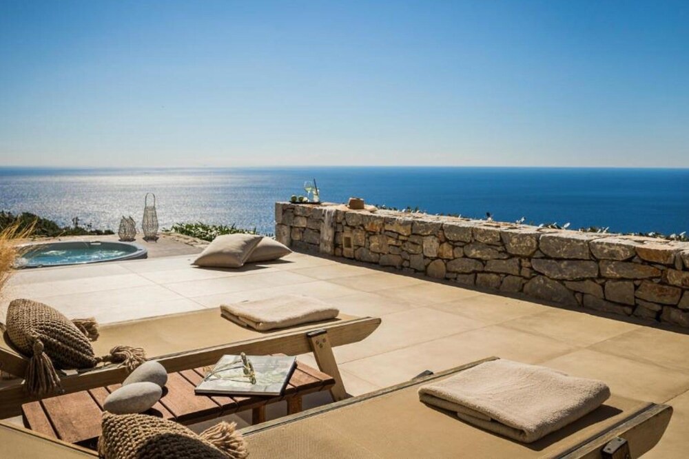 Photo of Outdoor in Omales