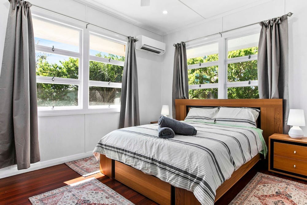 Photo of Bedroom in Point Vernon