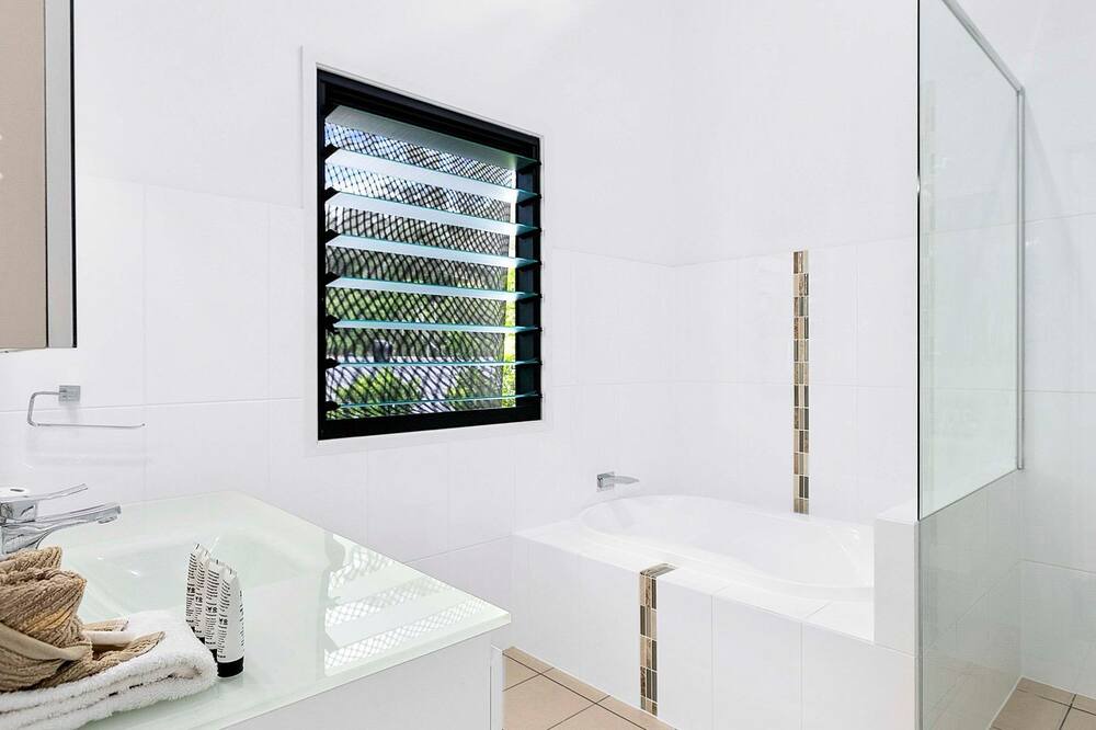 Photo of Bathroom in Toogoom