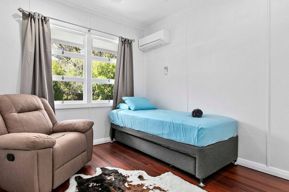 Photo of Bedroom in Point Vernon