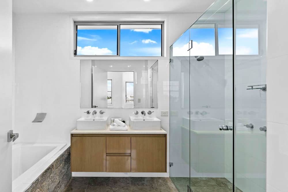 Photo of Bathroom in Kawungan