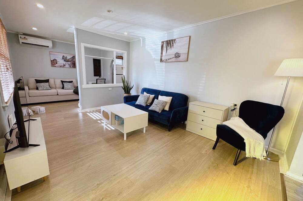Photo of Livingroom in Warwick Farm