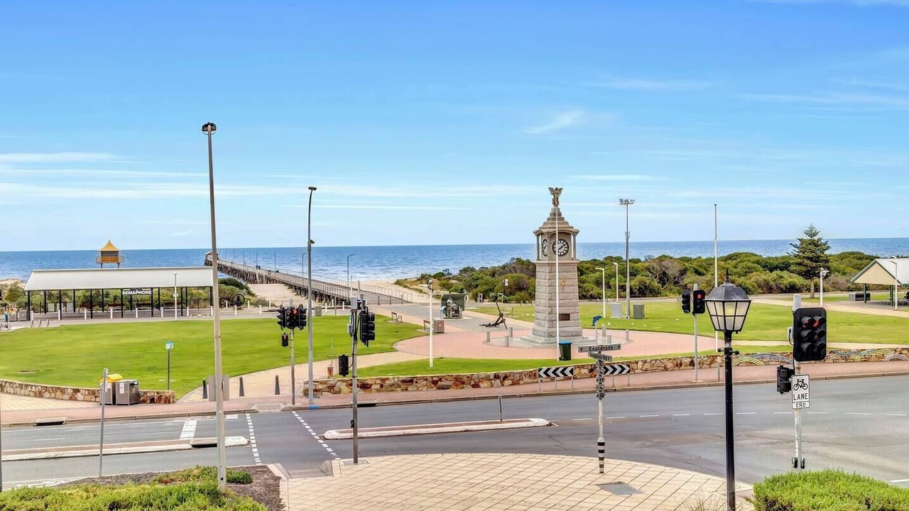 Photo of Others in Semaphore