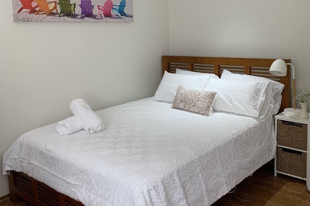 Photo of Bedroom in Point Clare