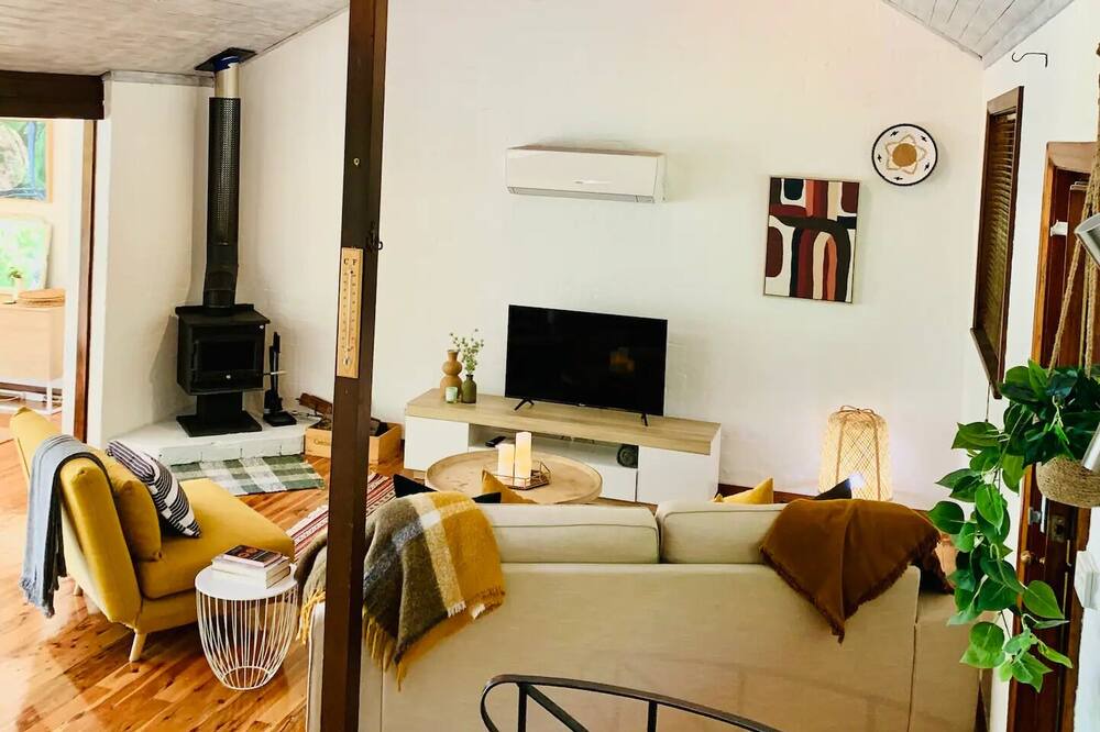 Photo of Livingroom in Lower Macdonald