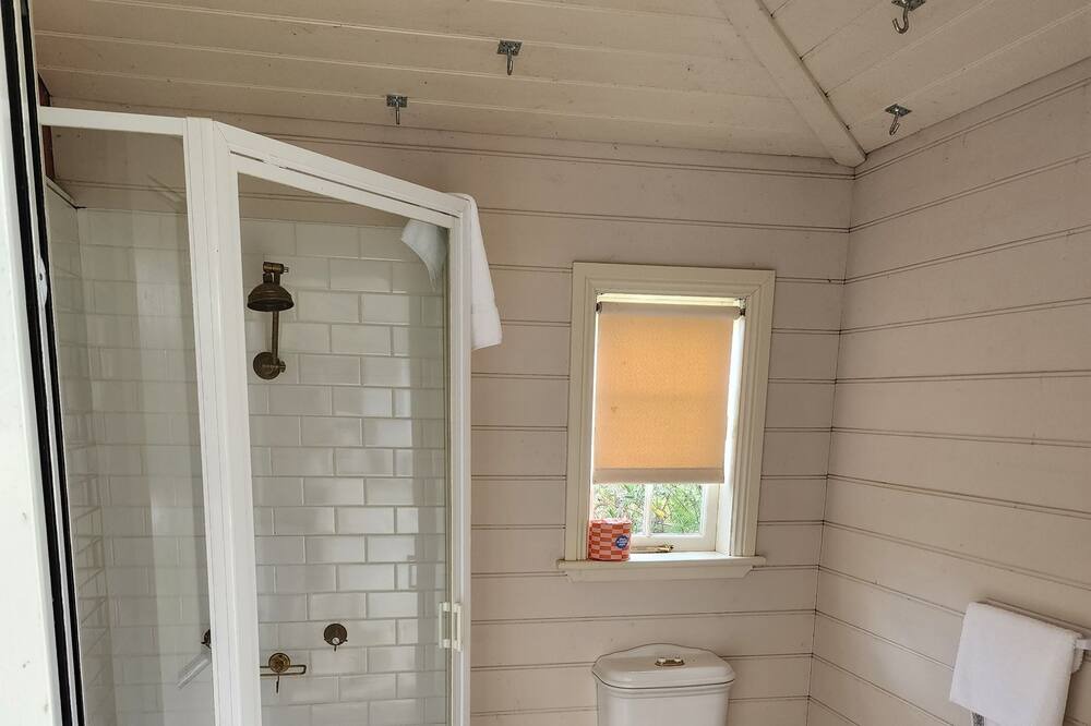 Photo of Bathroom in Hartley Vale