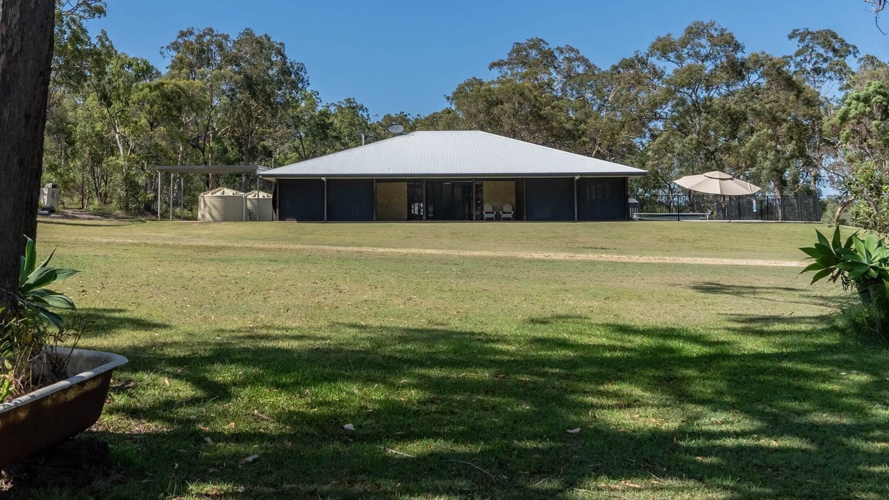 Photo of Outdoor in Round Hill