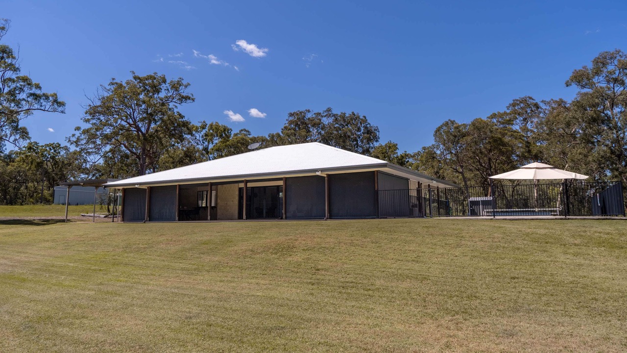 Photo of Outdoor in Round Hill
