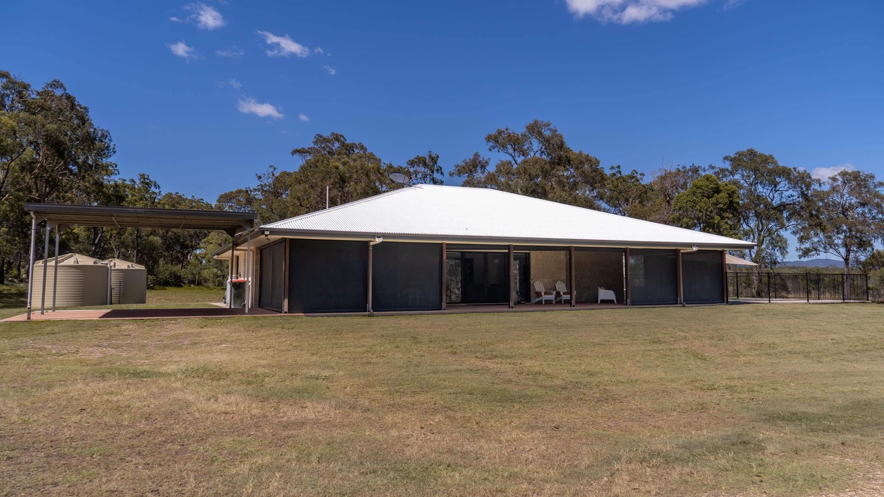 Photo of Outdoor in Round Hill