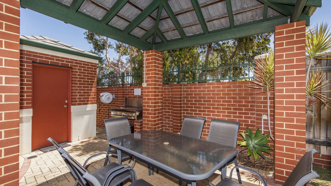 Photo of Outdoor in Kensington
