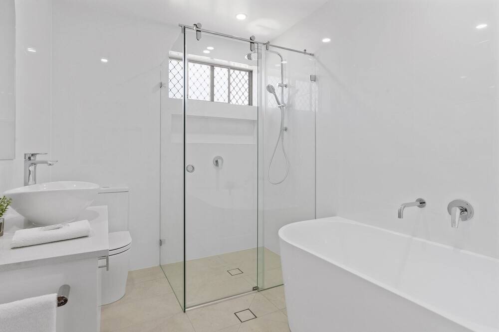 Photo of Bathroom in Bateau Bay