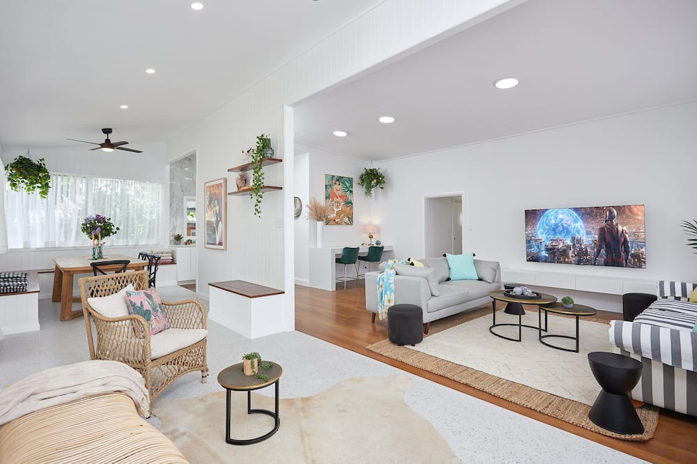 Photo of Livingroom in Biggera Waters