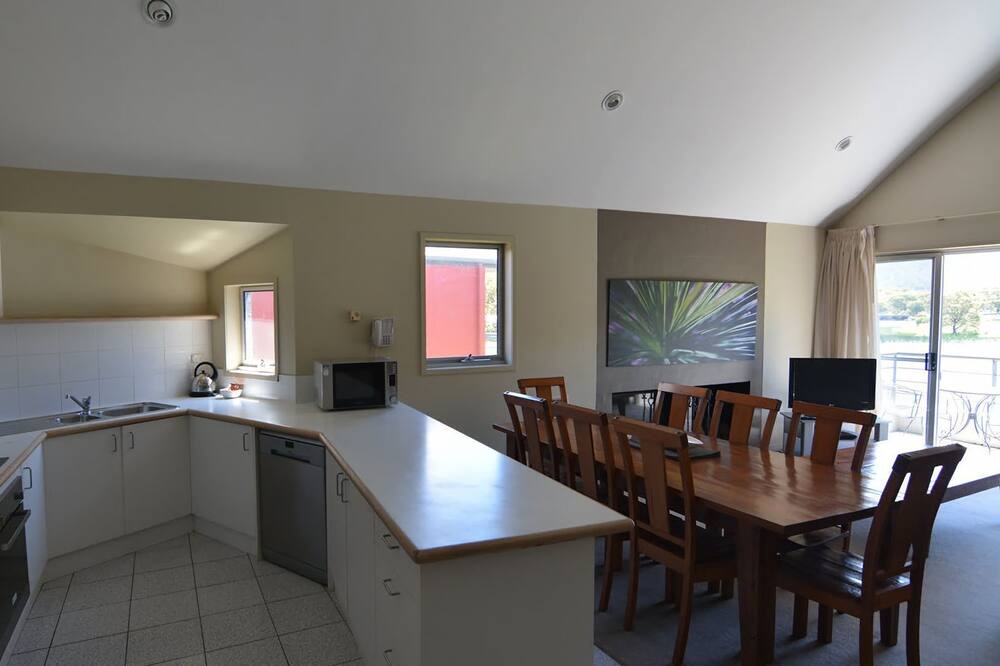 Photo of Kitchen in Lake Crackenback