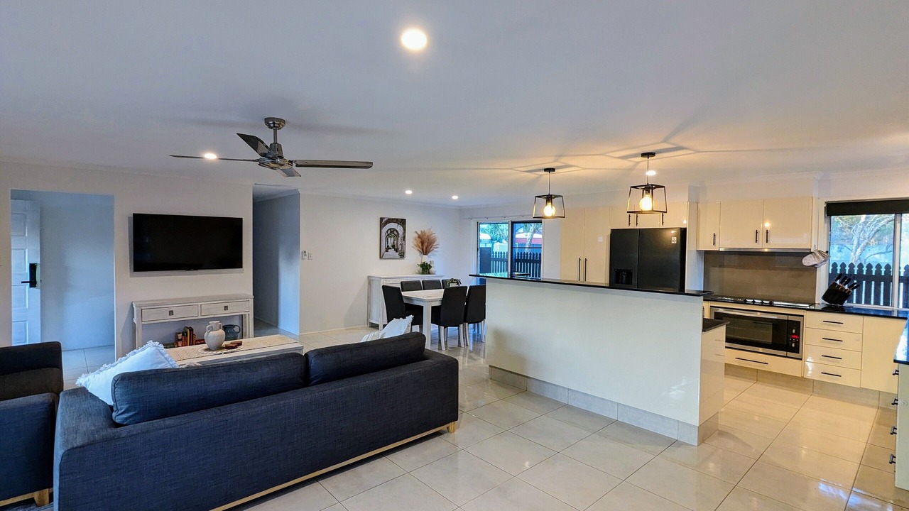 Photo of Others in Helensvale