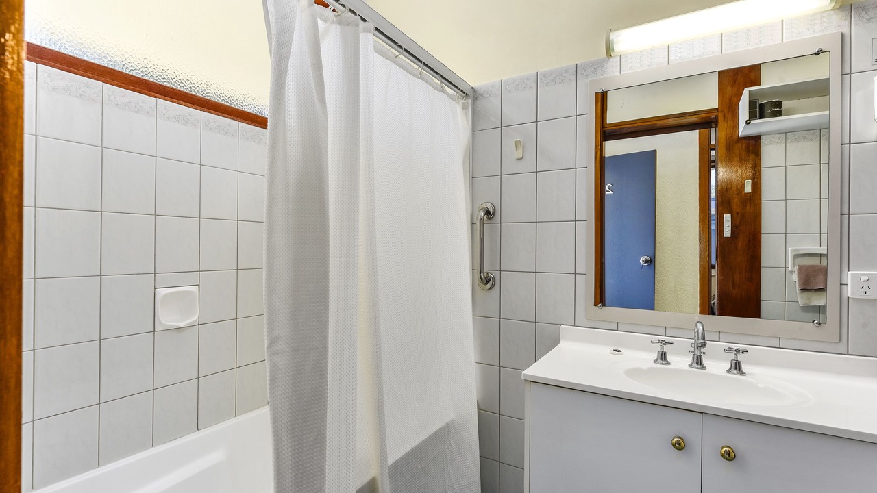 Photo of Bathroom in Naracoorte