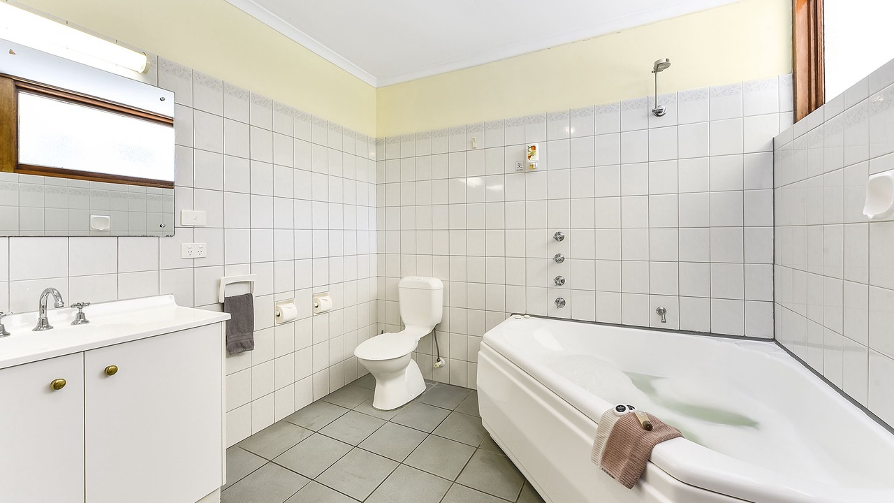 Photo of Bathroom in Naracoorte