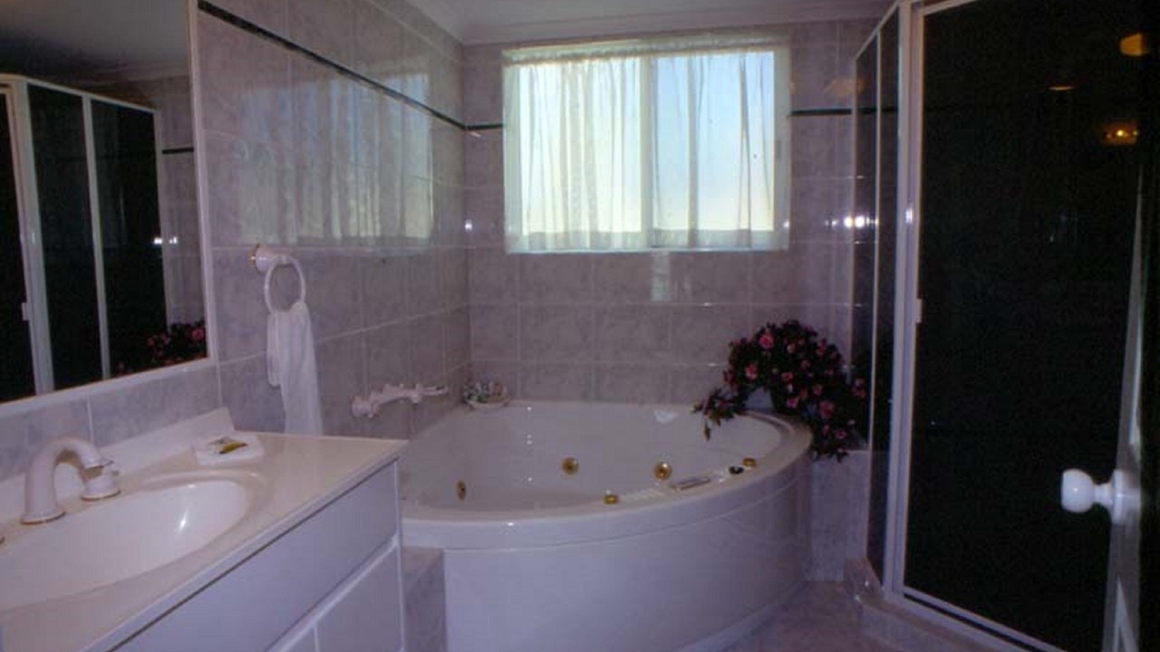 Photo of Bathroom in Runaway Bay