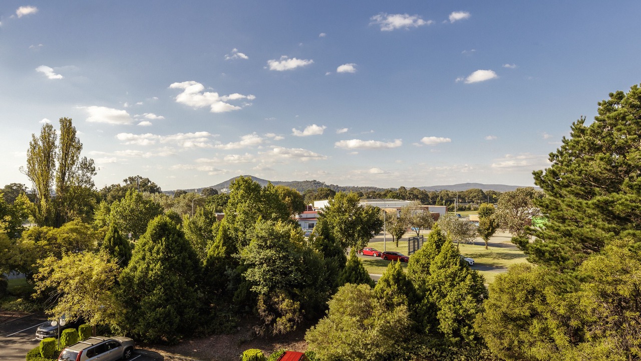 Photo of Others in Griffith