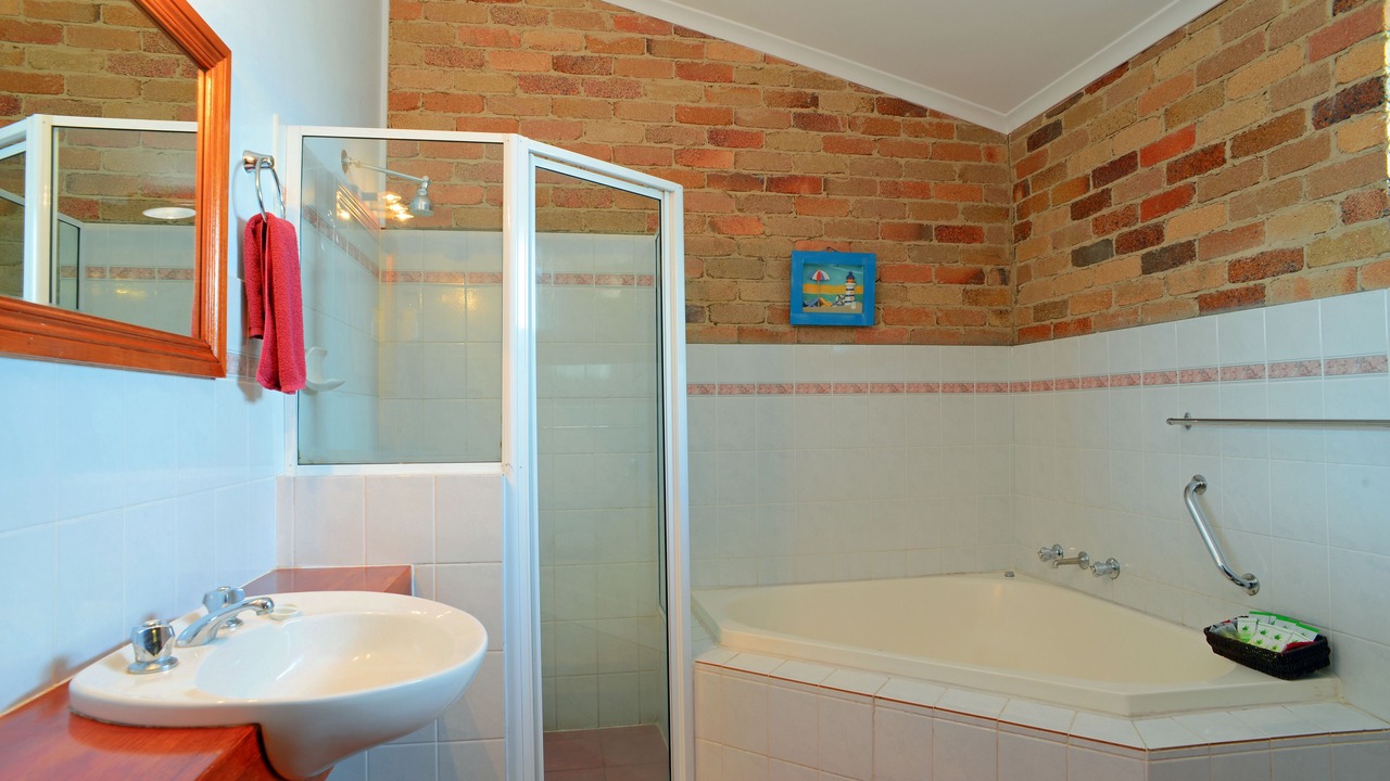 Photo of Bathroom in Glen Innes