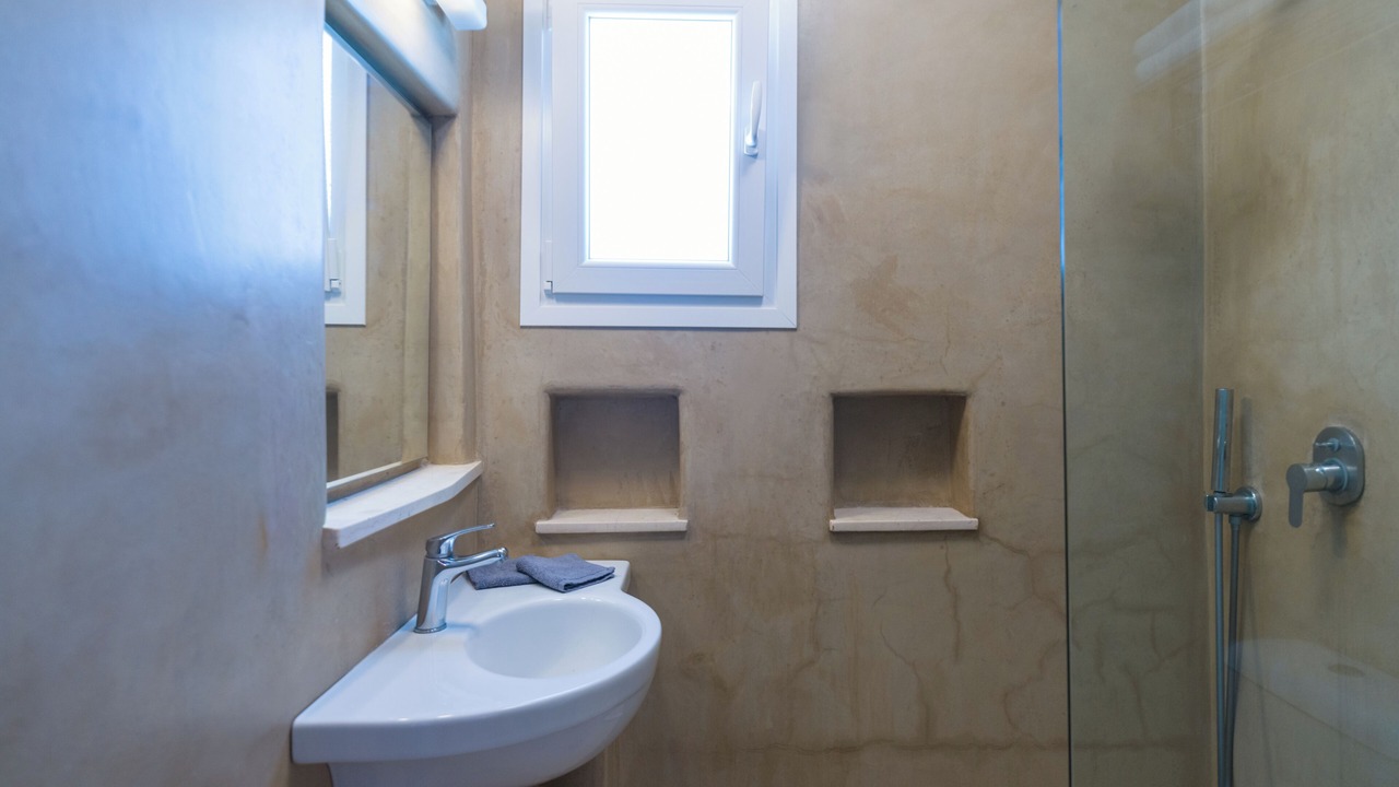 Photo of Bathroom in Tourlos