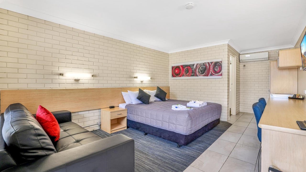 Photo of Livingroom in East Tamworth